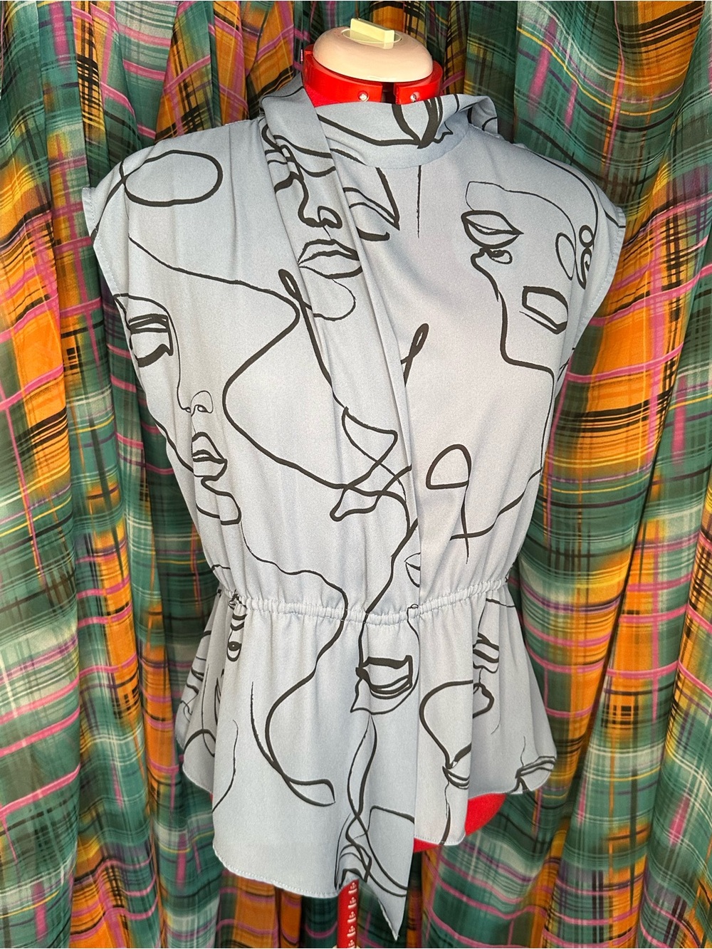 Worthington Light Gray Abstract Line-Face Sleeveless Tie-Neck Top